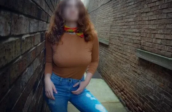 Esther, 32