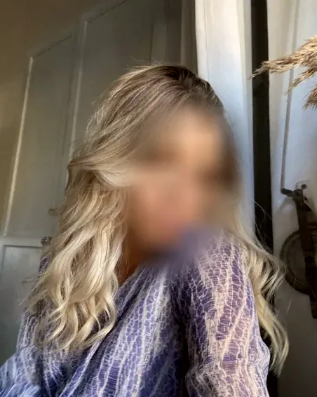 Esther, 20