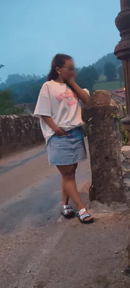 Maud, 32