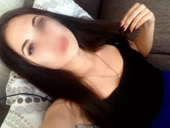 Maud, 34