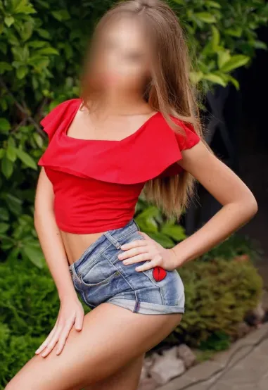 Nadia, 31