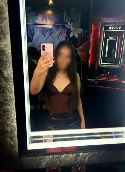 Naima, 18