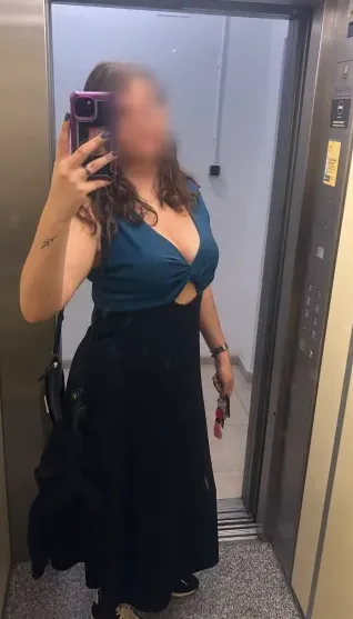 Nina, 35