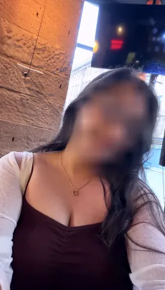 Noor, 24