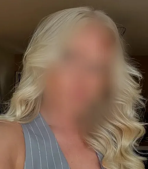 Salma, 35