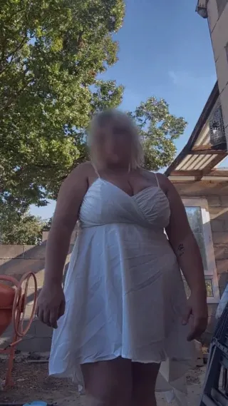 Soukaina, 22